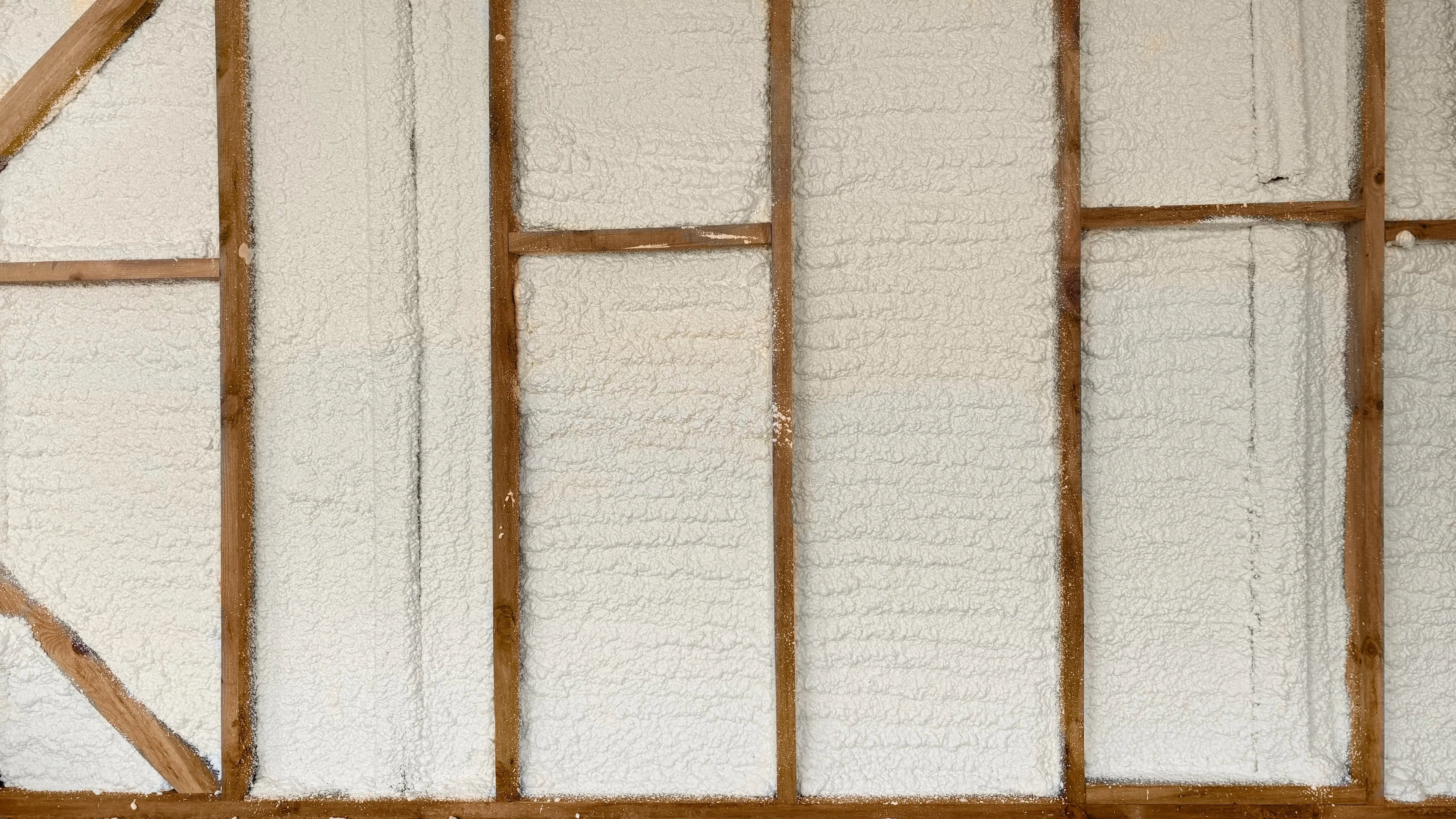 DIY Attic & Roof Insulation - Honeyfoam